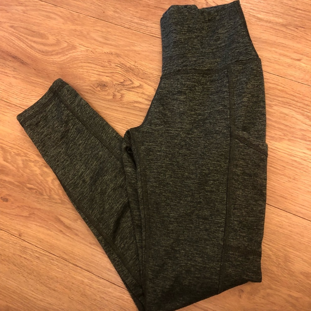 aerie high waisted leggings in green - US Size XS